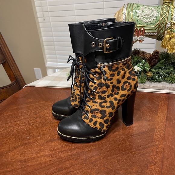 Italina Leopard  Ankle Bootie boots platform chunky heel - Picture 2 of 12